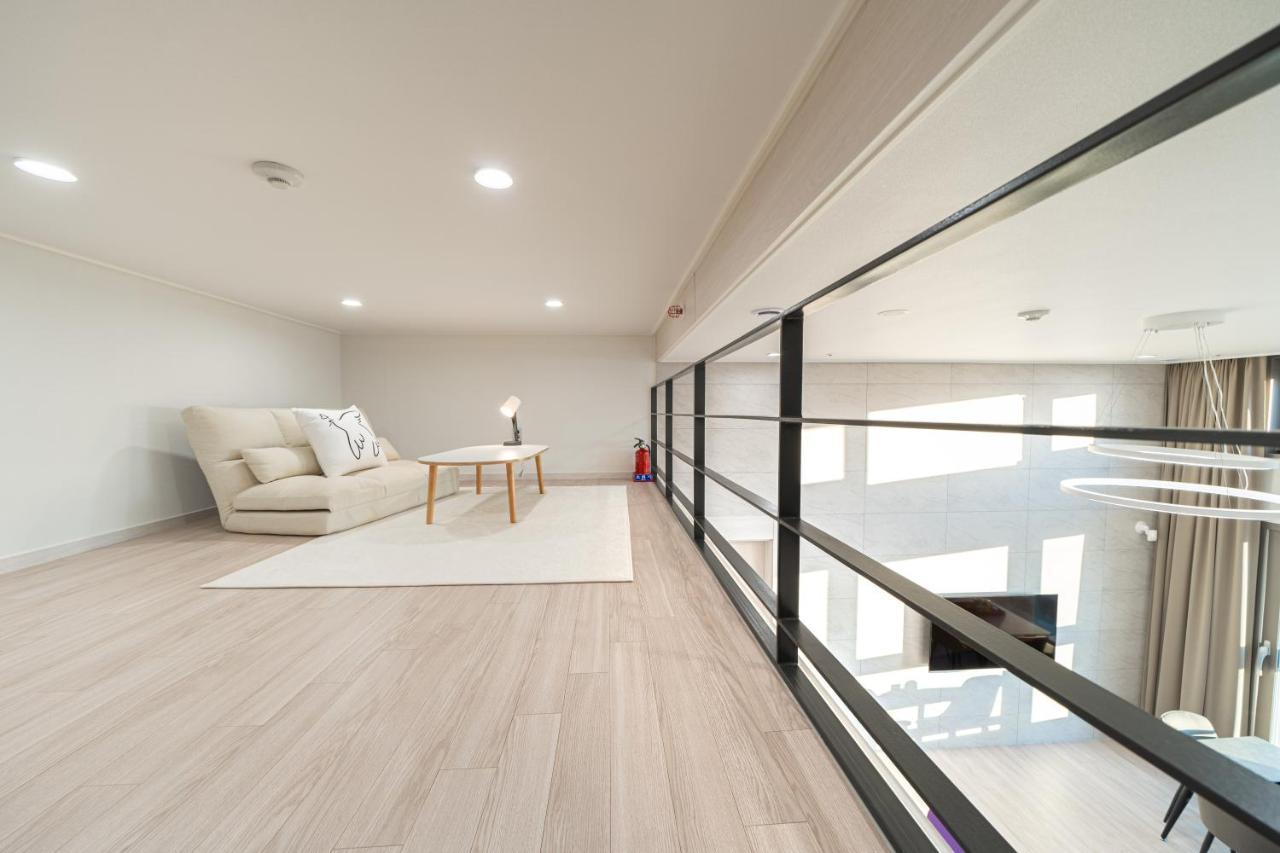 Appartement Le Collective Yeosu Extérieur photo